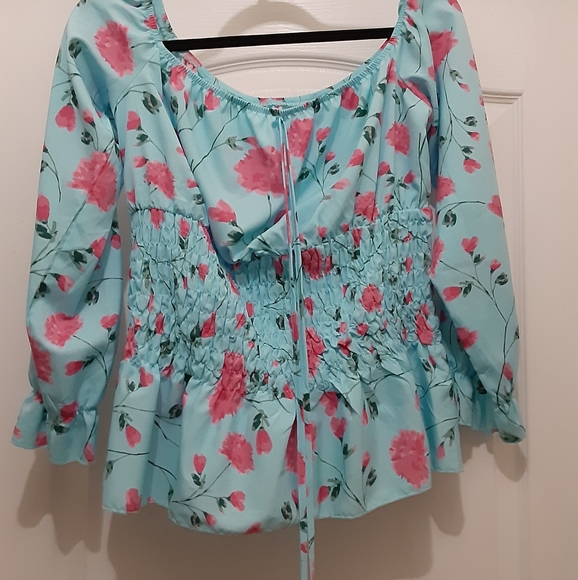 SHEIN BABY BLUE FLORAL ROUCHED BLOUSE. NWOT - Picture 2 of 6
